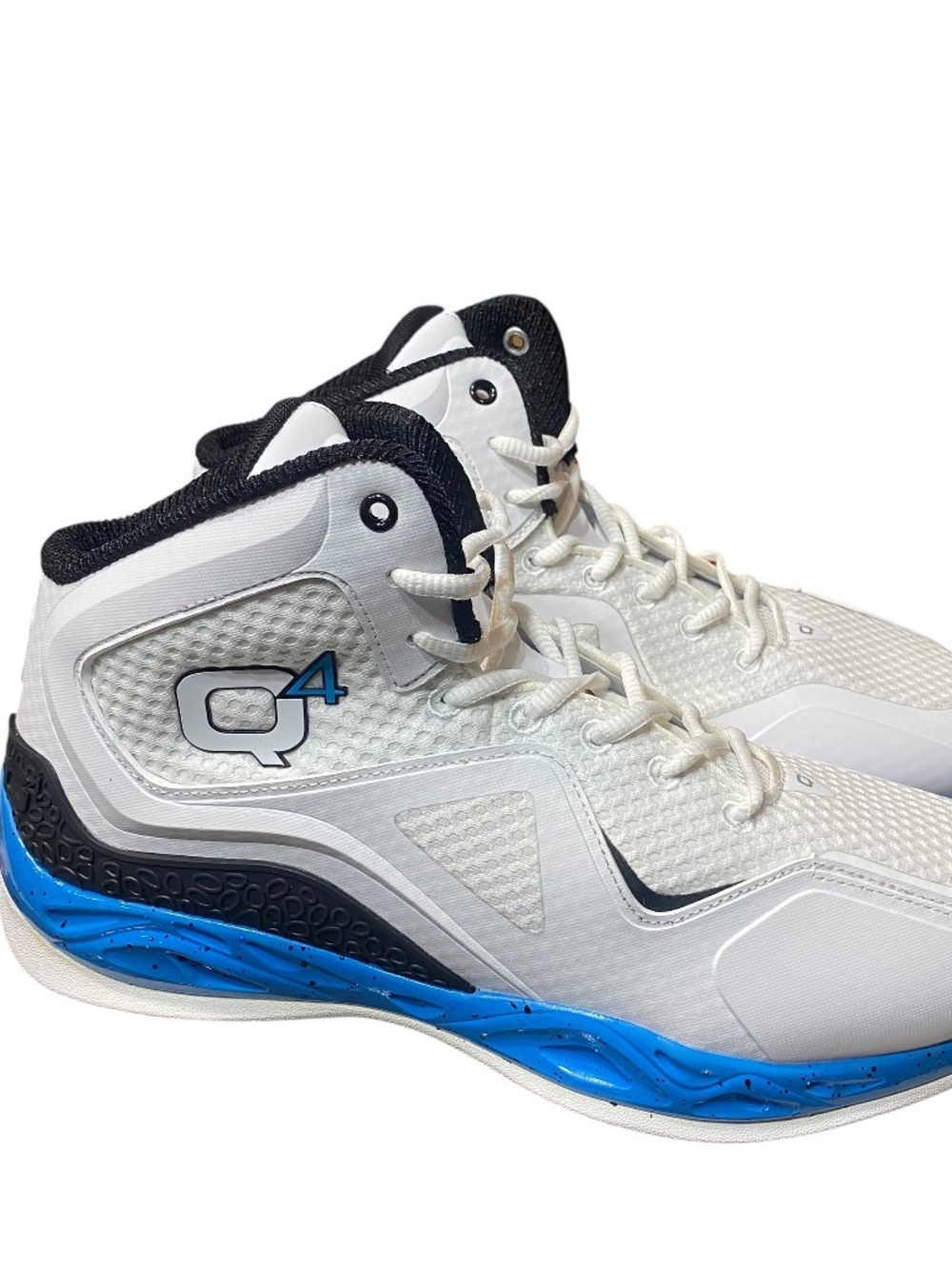 Q4 Sports Basketball Shoes Jet Bright White Size 11.5 Mens Sneakers Q4MB002 FLAW